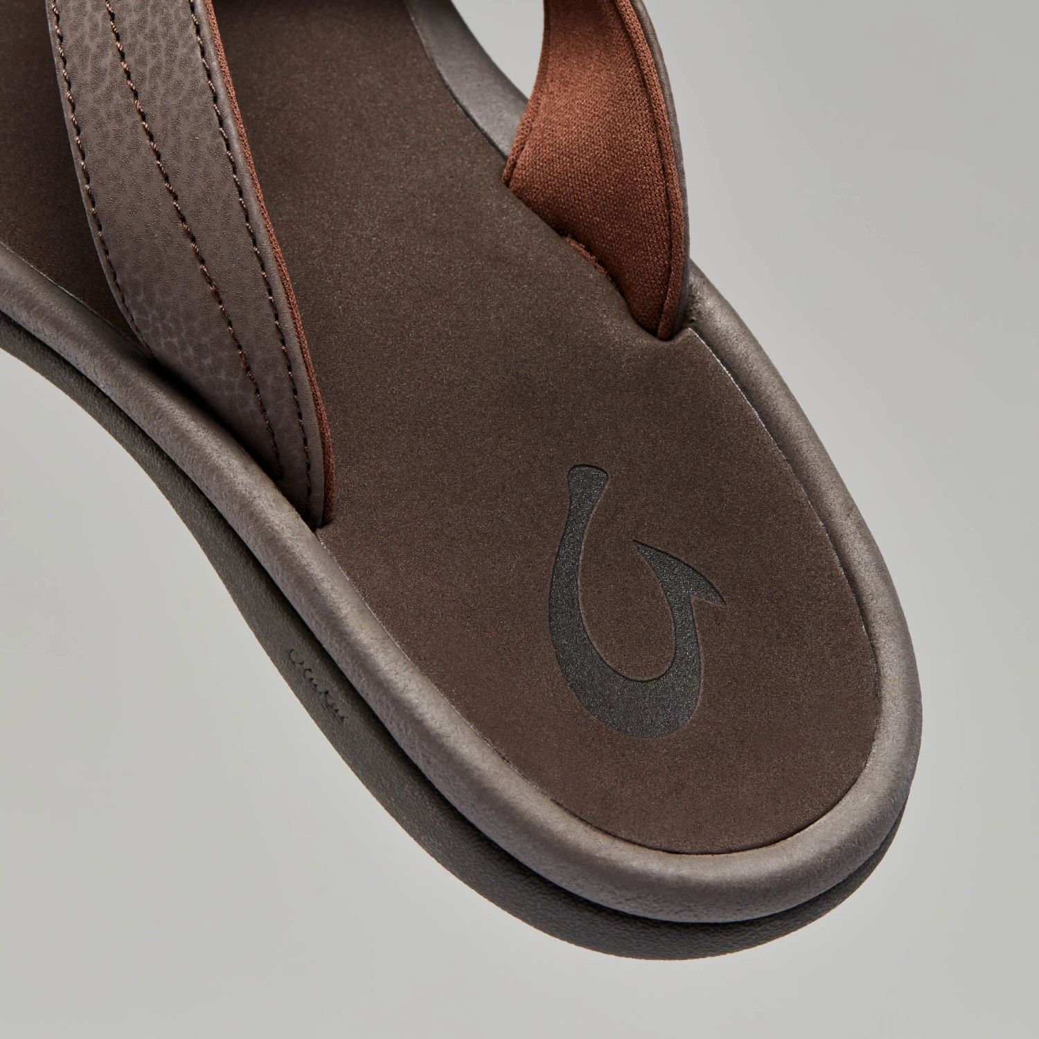 OluKai 'Ohana – Dark Java - Image 7