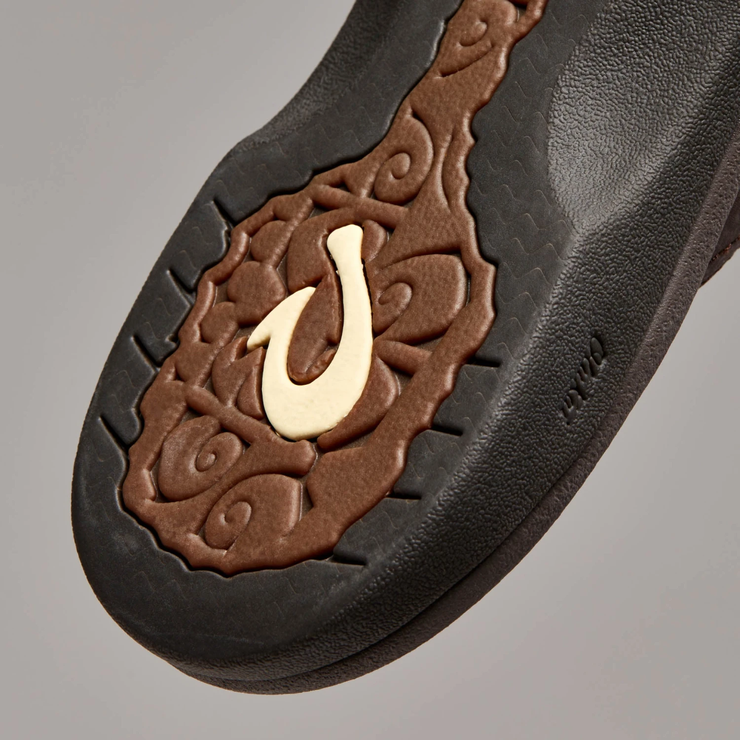 OluKai 'Ohana – Dark Java - Image 8